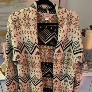 Beautiful extra soft women’s extra-large cardigan.